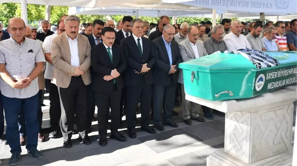 Eski Cumhurbaşkanlarından Abdullah Gül’ün halası vefat etti