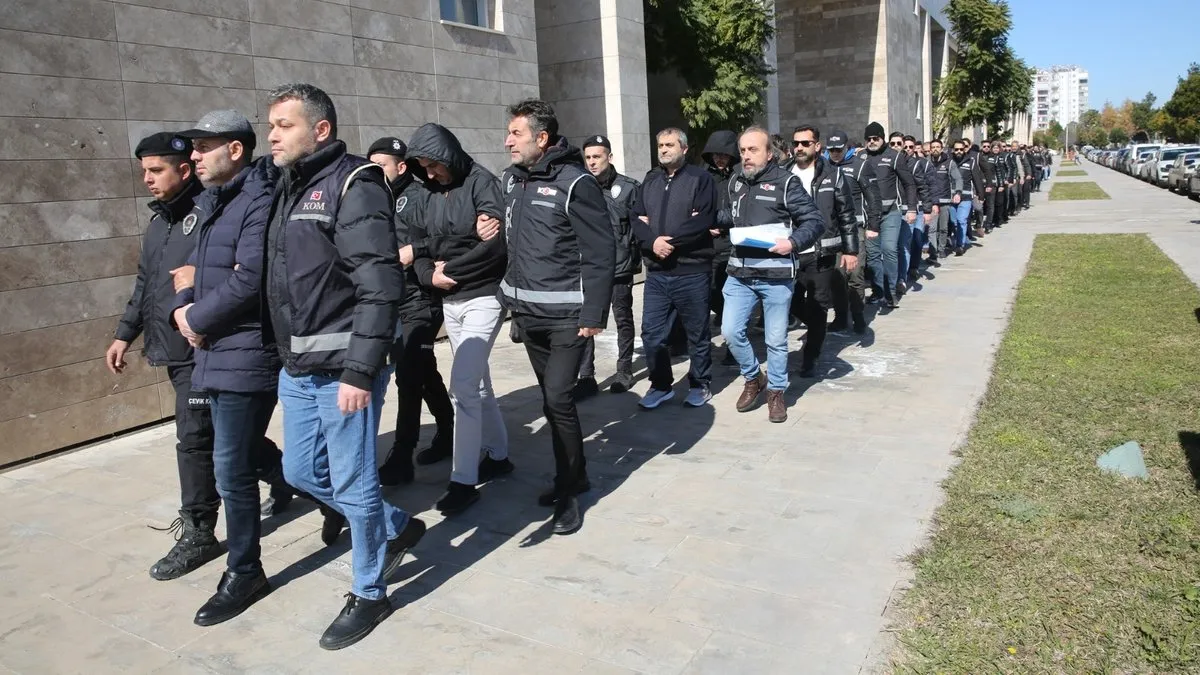 Maydanoz Döner operasyonunda 126 kişi tutuklandı