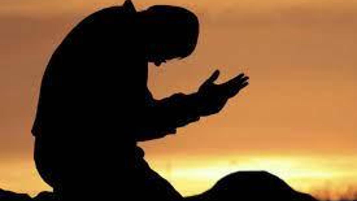 İFTAR DUASI: Oruç açma duası! İftarda Sofra Duası Nasıl Okunur? Türkçe Ve Arapça Tefsiri… Yemekten Sonra Okunan Dua Hangisidir?